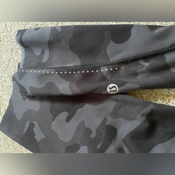 Lululemon Fast and Free Crop II 19" Nulux Incognito camo Multi Grey Size 4 - Picture 8 of 8